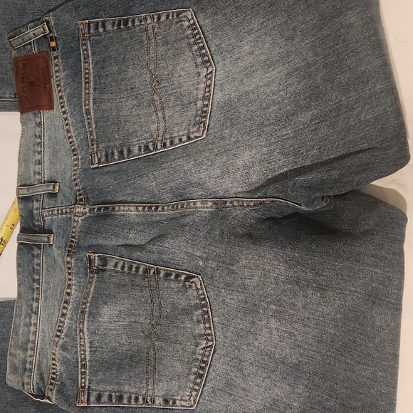 Lucky Brand Blue Relaxed Fit Jeans with Vintage Appeal - Picture 3 of 6